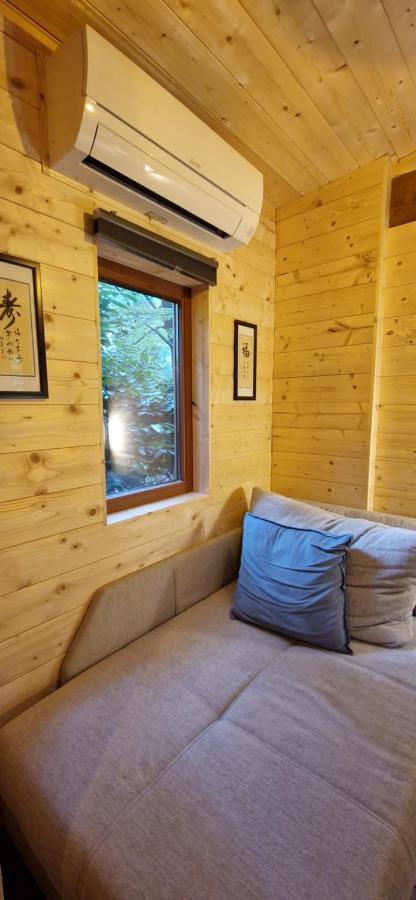 Utopia Village - Art & Nature Lodges Монс Екстериор снимка
