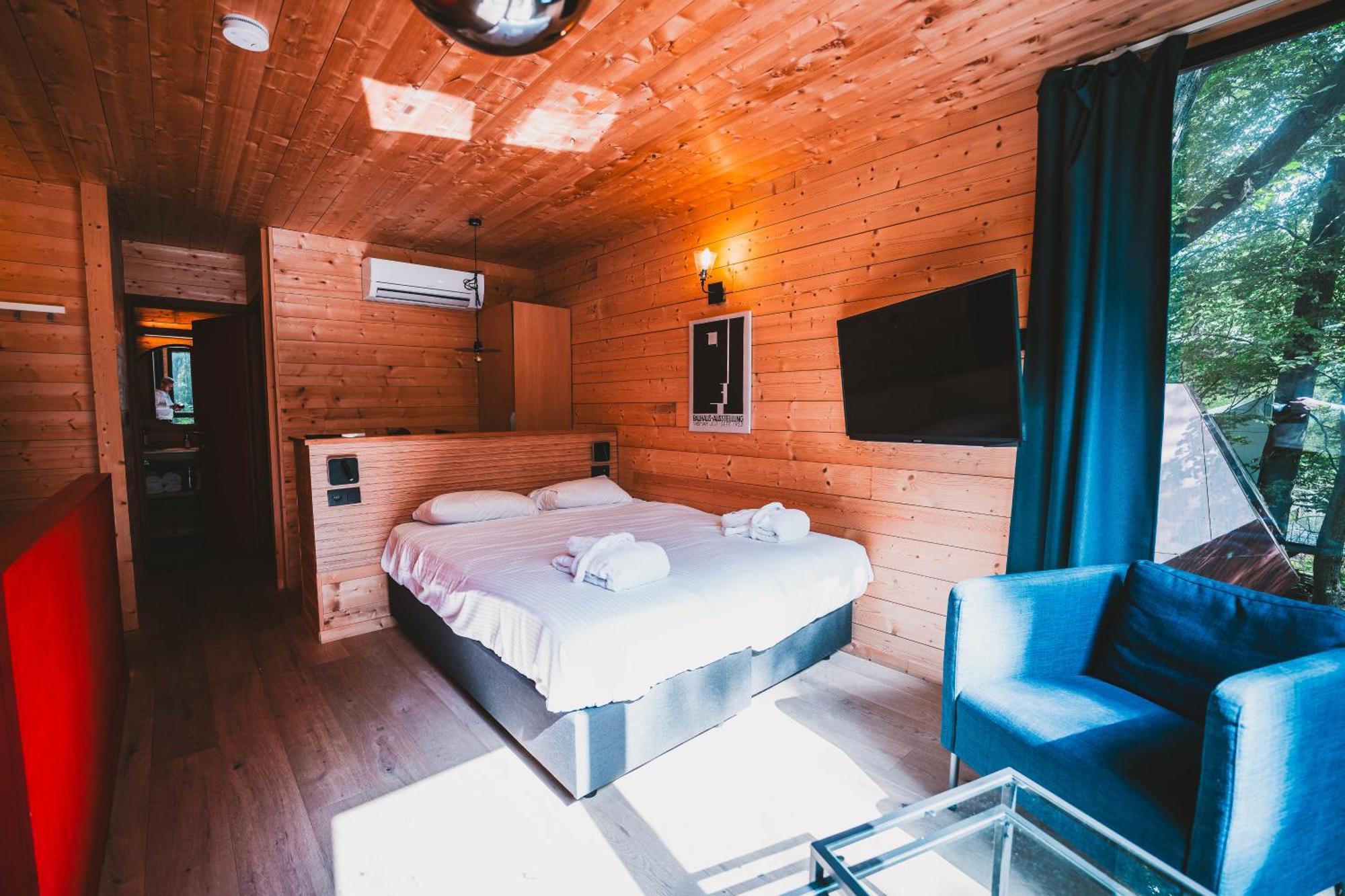 Utopia Village - Art & Nature Lodges Монс Екстериор снимка