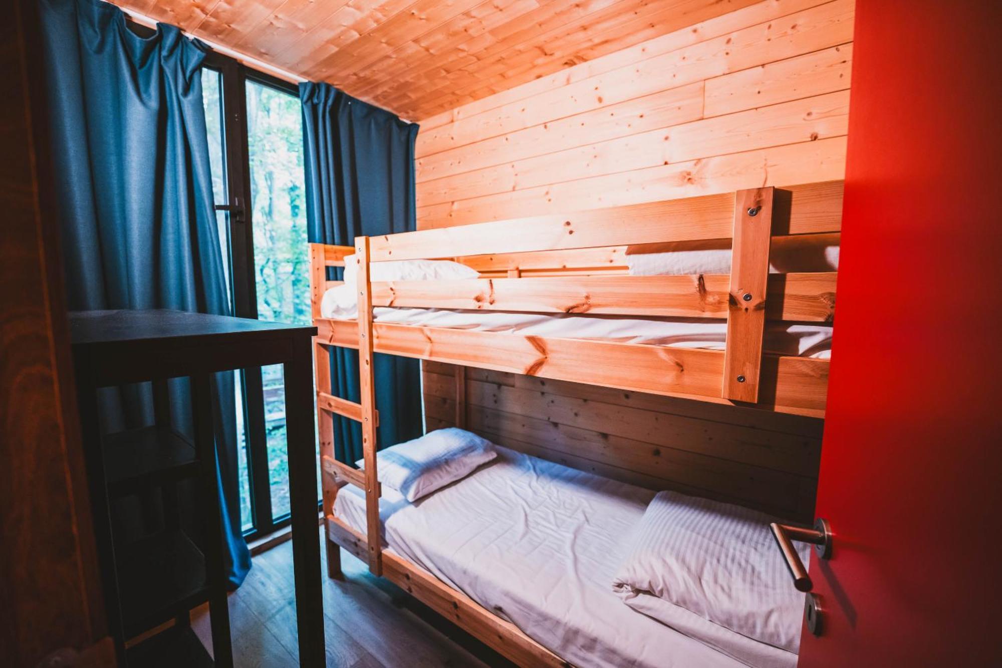 Utopia Village - Art & Nature Lodges Монс Екстериор снимка
