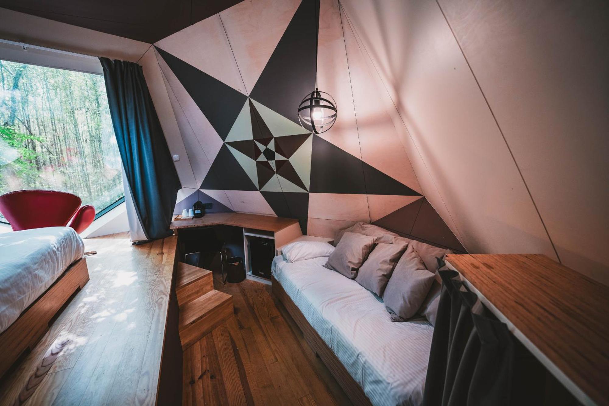 Utopia Village - Art & Nature Lodges Монс Екстериор снимка